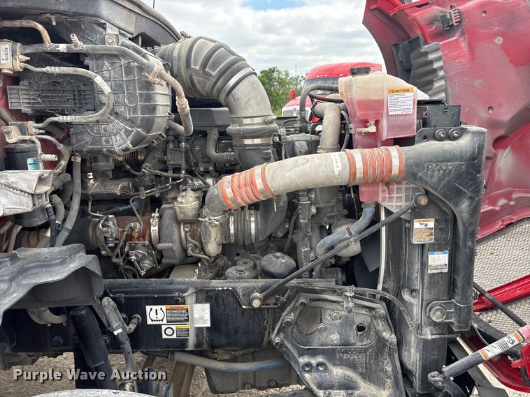 image for item EU0455 2018 Kenworth T680 semi truck