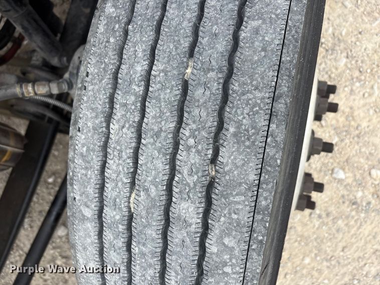 image for item EU0455 2018 Kenworth T680 semi truck