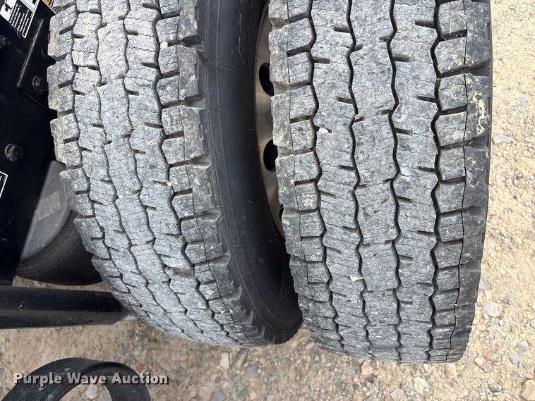 image for item EU0455 2018 Kenworth T680 semi truck