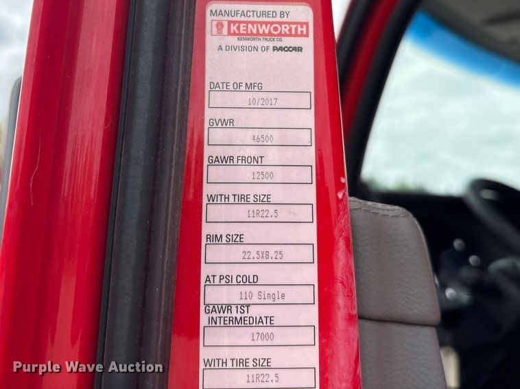 image for item EU0455 2018 Kenworth T680 semi truck