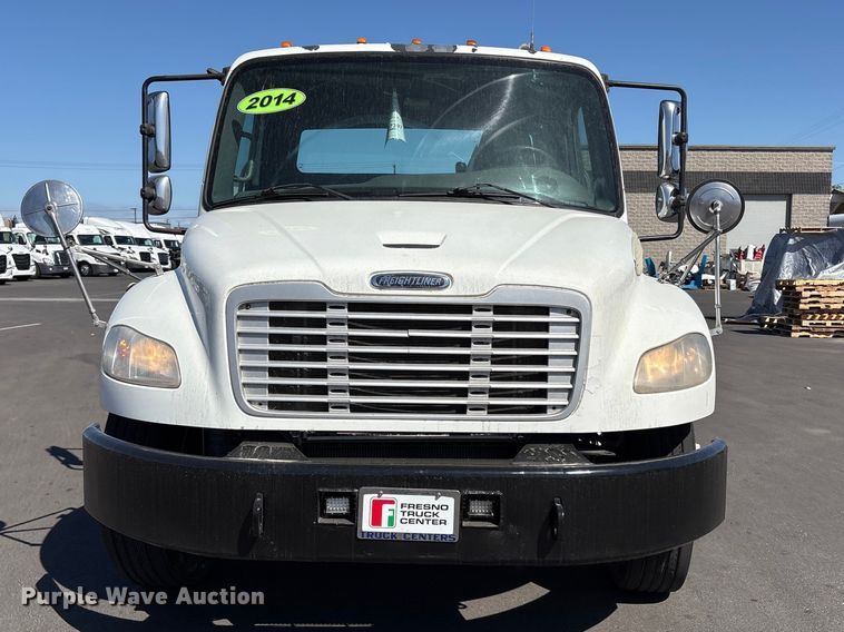 image for item EU8630 2014 Freightliner Business Class M2 truck cab and chassis