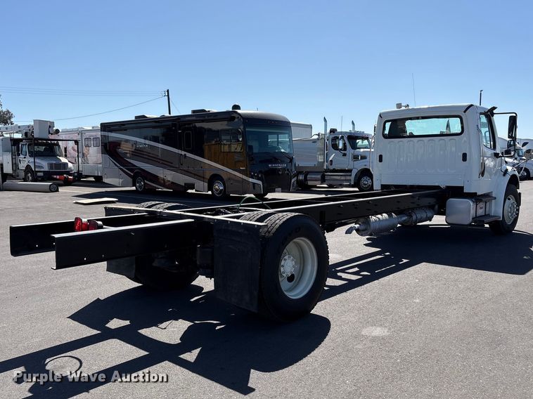image for item EU8630 2014 Freightliner Business Class M2 truck cab and chassis