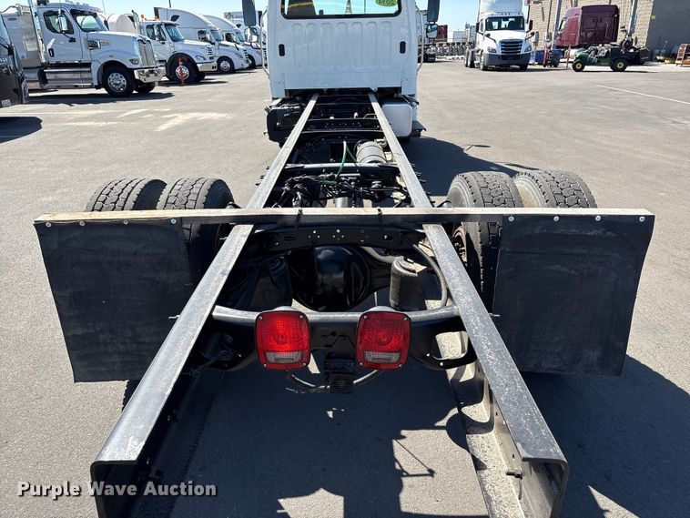 image for item EU8630 2014 Freightliner Business Class M2 truck cab and chassis