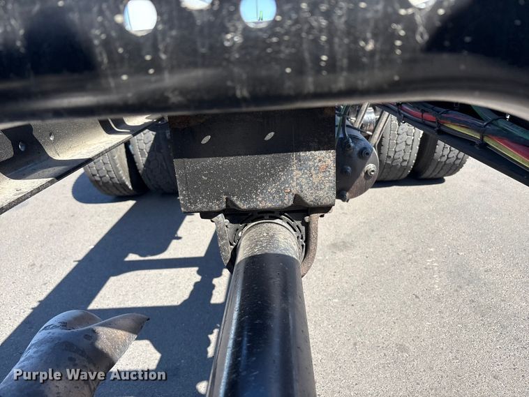 image for item EU8630 2014 Freightliner Business Class M2 truck cab and chassis