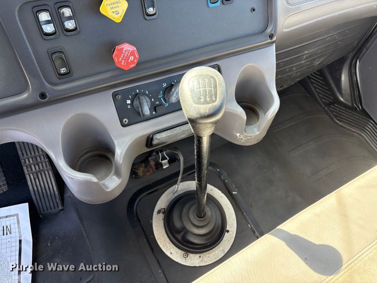 image for item EU8630 2014 Freightliner Business Class M2 truck cab and chassis