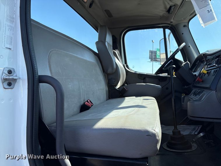 image for item EU8630 2014 Freightliner Business Class M2 truck cab and chassis