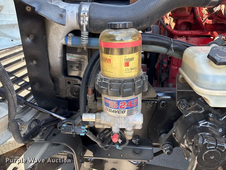 image for item EU8630 2014 Freightliner Business Class M2 truck cab and chassis