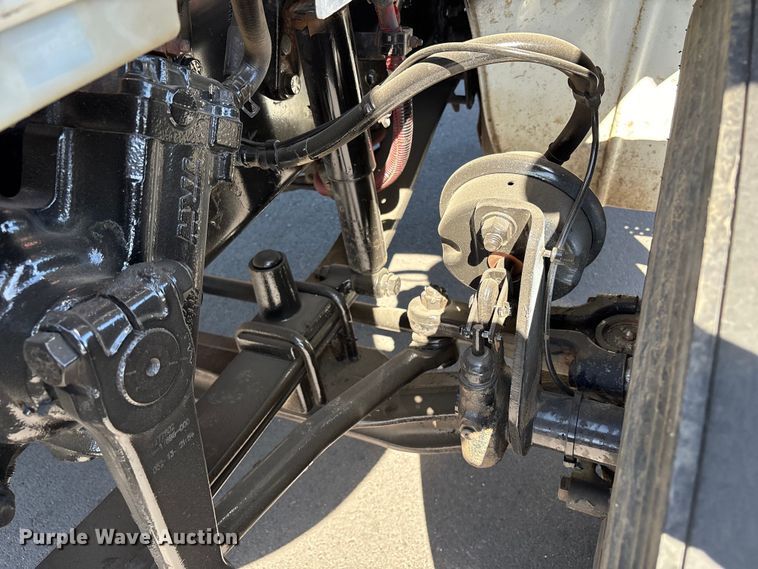 image for item EU8630 2014 Freightliner Business Class M2 truck cab and chassis