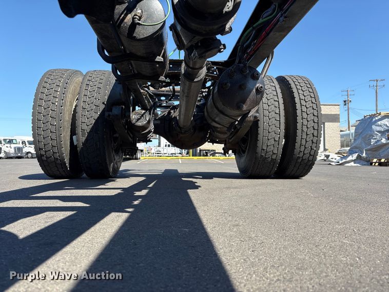 image for item EU8630 2014 Freightliner Business Class M2 truck cab and chassis