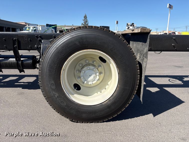 image for item EU8630 2014 Freightliner Business Class M2 truck cab and chassis