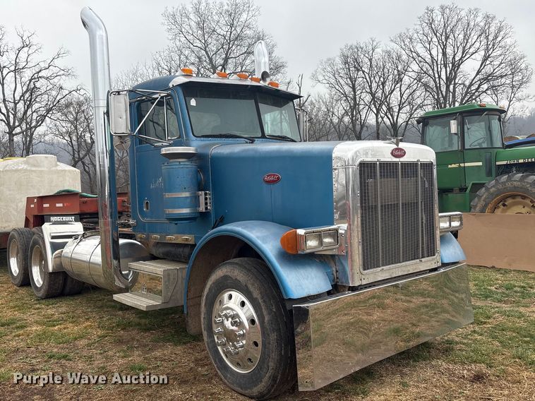 image for item EV2787 1990 Peterbilt 378 semi truck