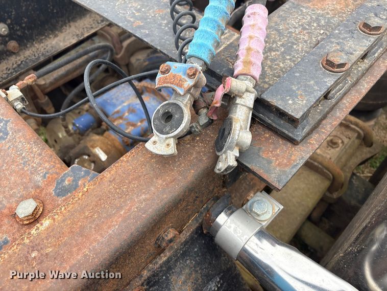 image for item EV2787 1990 Peterbilt 378 semi truck