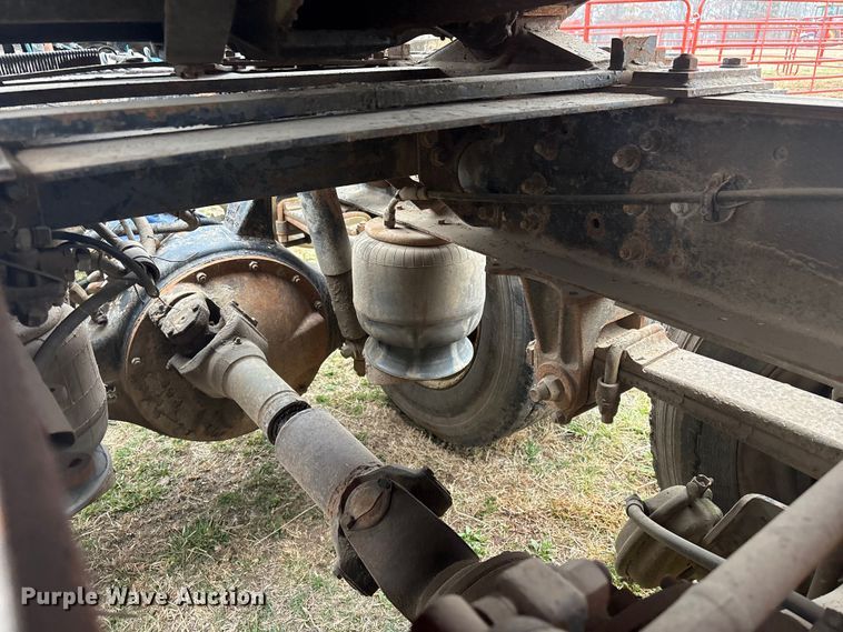 image for item EV2787 1990 Peterbilt 378 semi truck