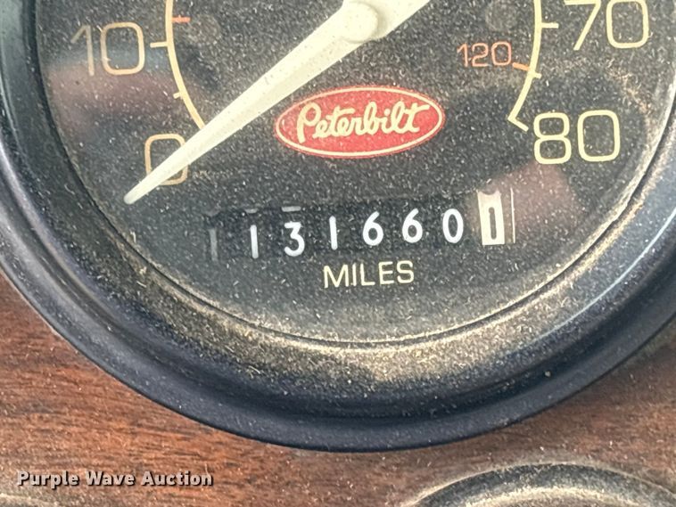 image for item EV2787 1990 Peterbilt 378 semi truck
