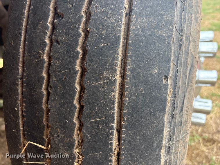 image for item EV2787 1990 Peterbilt 378 semi truck