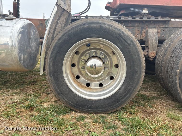 image for item EV2787 1990 Peterbilt 378 semi truck