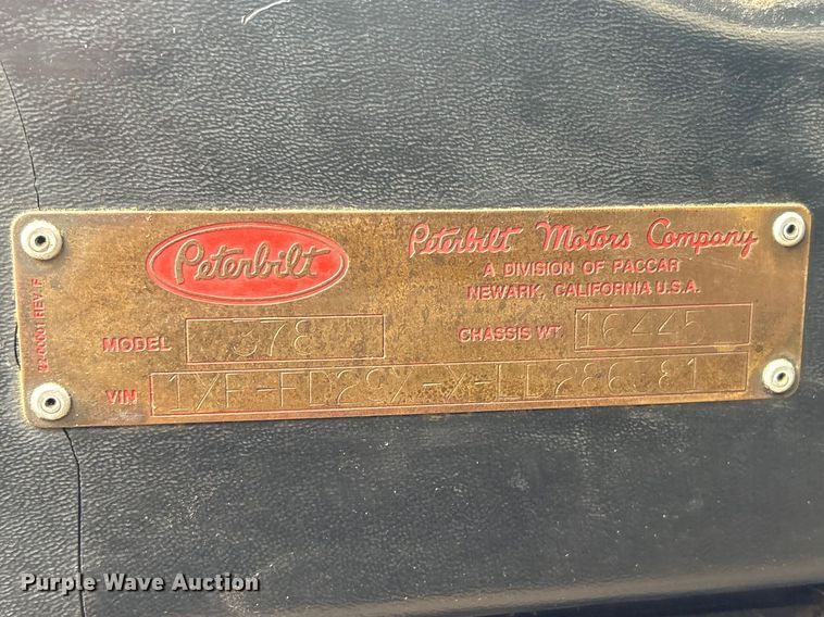 image for item EV2787 1990 Peterbilt 378 semi truck