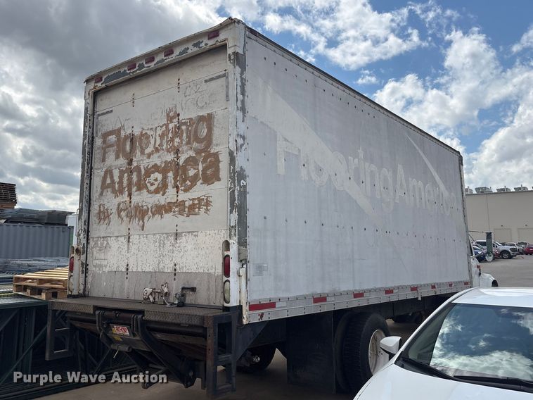 image for item EV2897 1998 International 4700 box truck