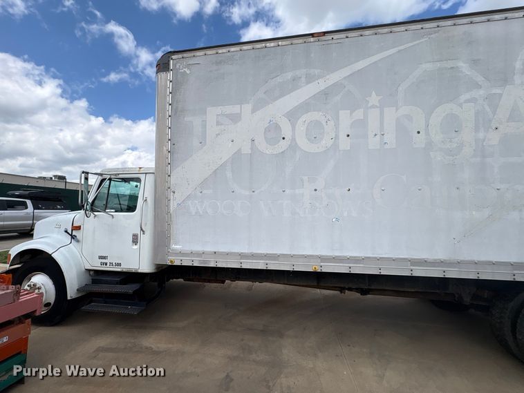 image for item EV2897 1998 International 4700 box truck
