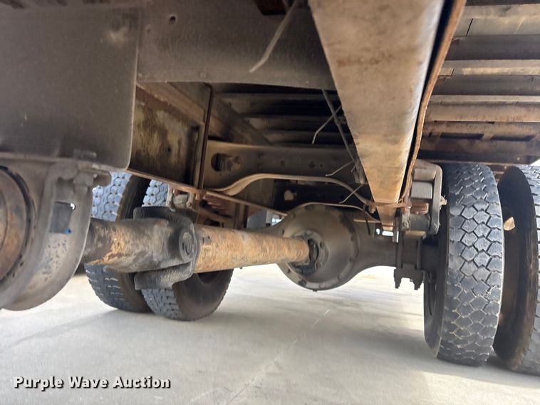 image for item EV2897 1998 International 4700 box truck