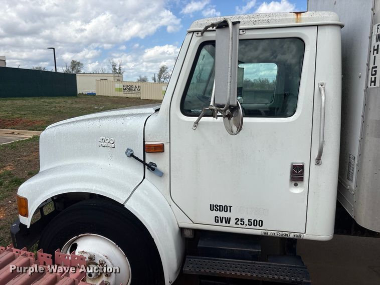 image for item EV2897 1998 International 4700 box truck