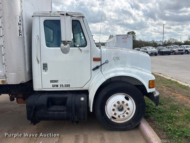 image for item EV2897 1998 International 4700 box truck