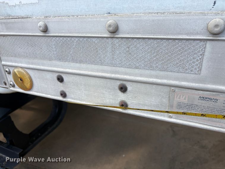 image for item EV2897 1998 International 4700 box truck