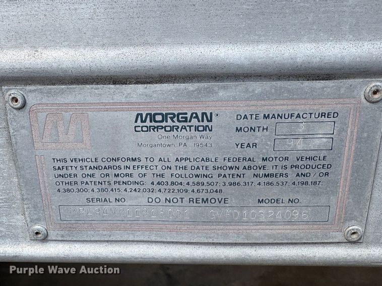 image for item EV2897 1998 International 4700 box truck