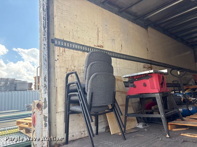 image for item EV2897 1998 International 4700 box truck