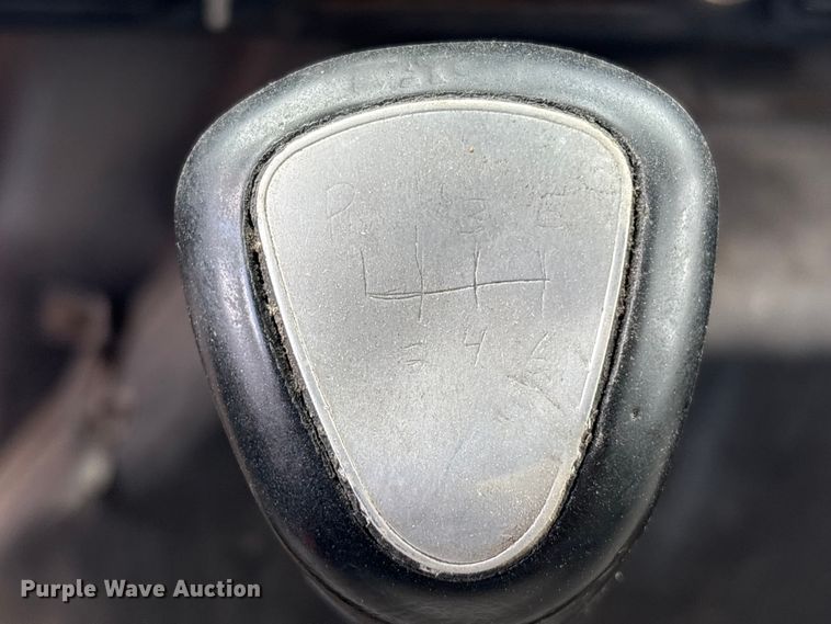 image for item EV2897 1998 International 4700 box truck