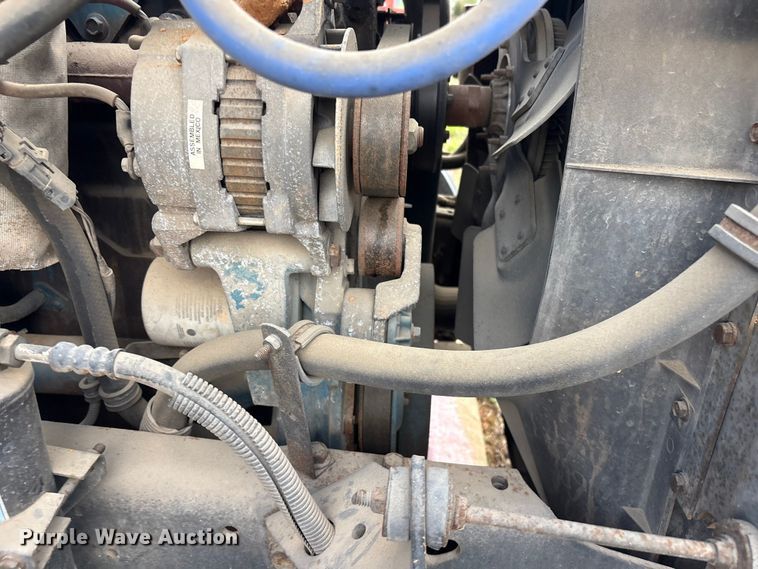 image for item EV2897 1998 International 4700 box truck