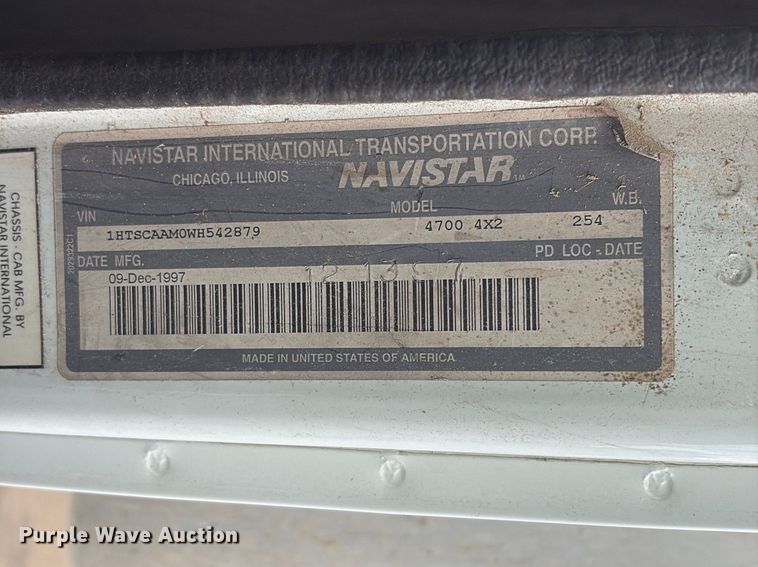 image for item EV2897 1998 International 4700 box truck