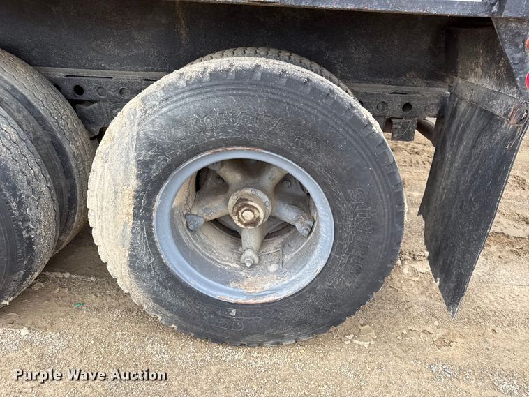 image for item EV7660 1974 Transcraft refuse trailer