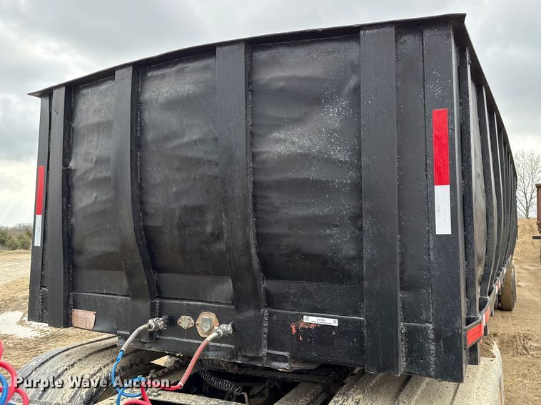 image for item EV7661 1974 Transcraft refuse trailer