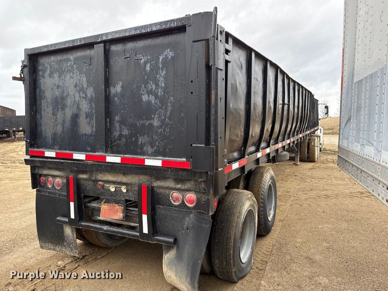 image for item EV7661 1974 Transcraft refuse trailer