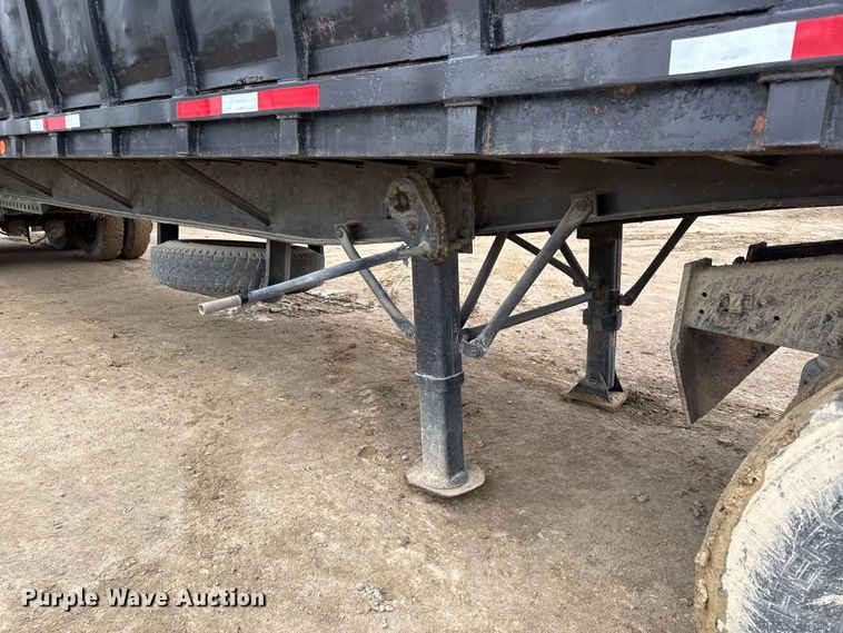 image for item EV7661 1974 Transcraft refuse trailer