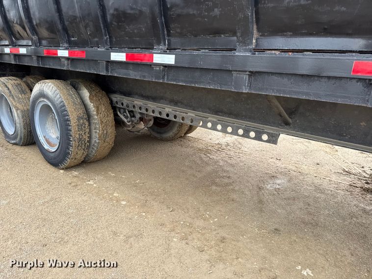 image for item EV7661 1974 Transcraft refuse trailer