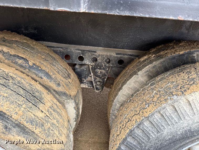 image for item EV7661 1974 Transcraft refuse trailer