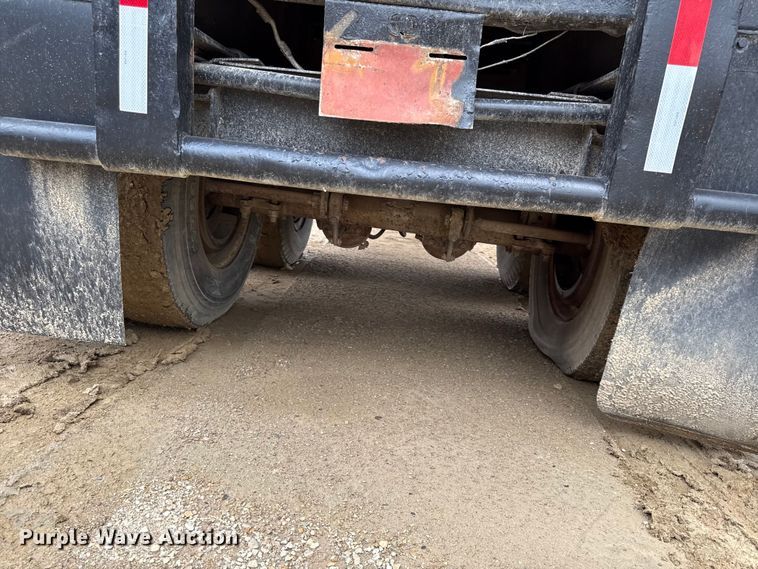 image for item EV7661 1974 Transcraft refuse trailer