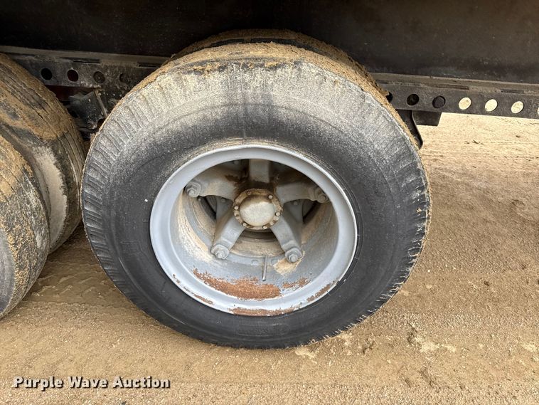 image for item EV7661 1974 Transcraft refuse trailer