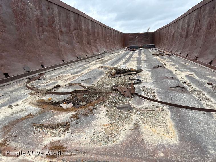 image for item EV7661 1974 Transcraft refuse trailer