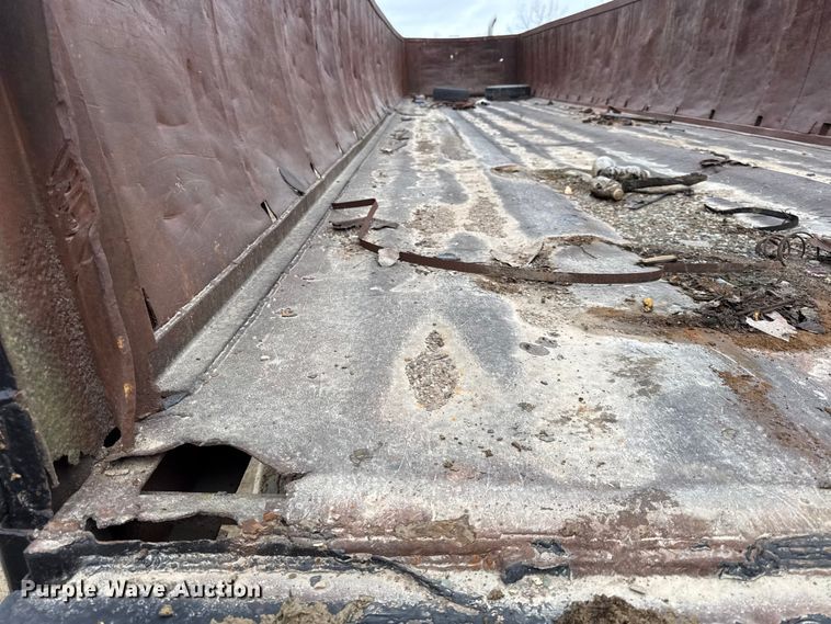 image for item EV7661 1974 Transcraft refuse trailer