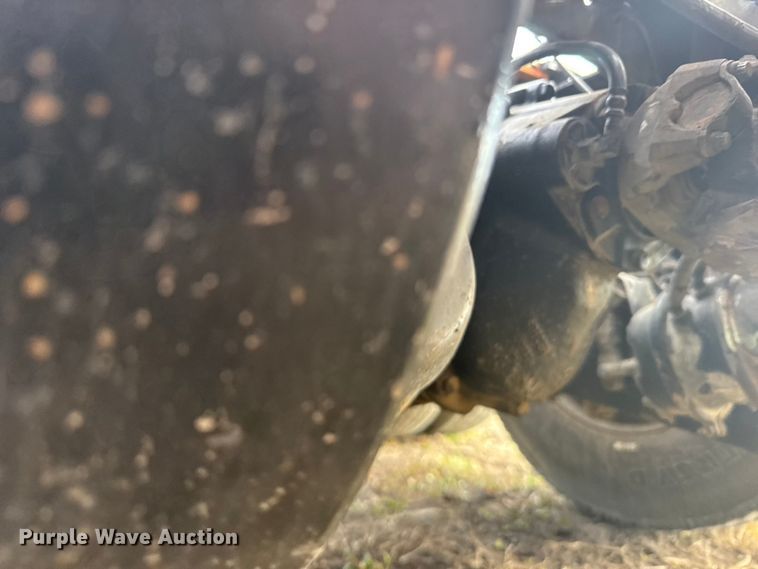 image for item FB0956 2013 Peterbilt 386 semi truck