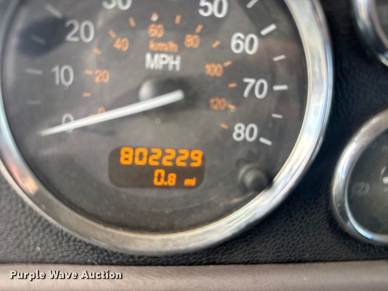 image for item FB0956 2013 Peterbilt 386 semi truck