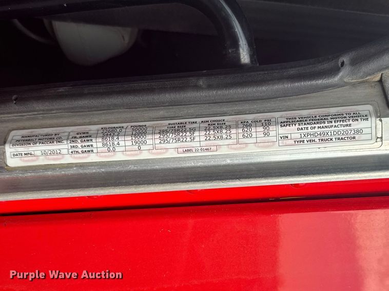 image for item FB0956 2013 Peterbilt 386 semi truck