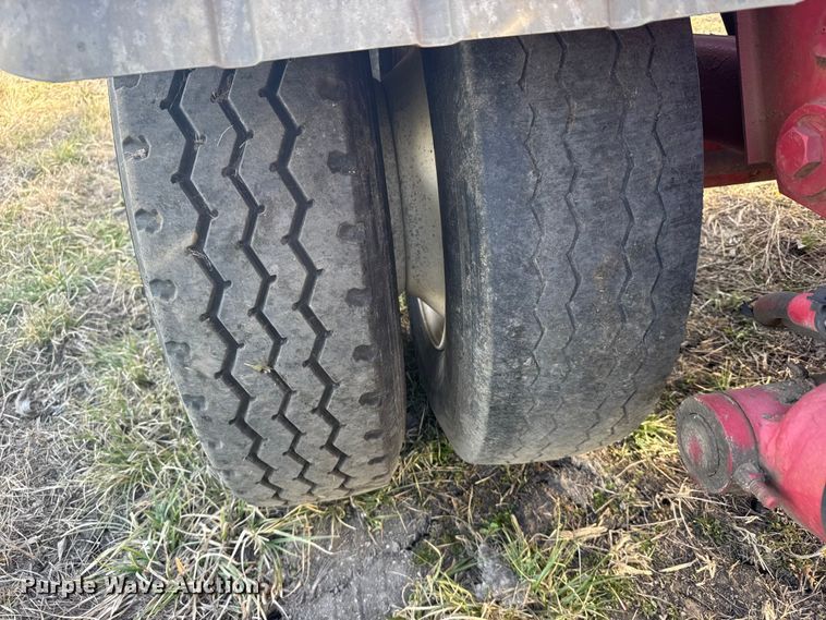 image for item FB0957 1995 PMF roll-off container trailer