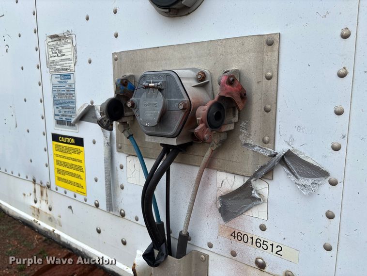 image for item FB3210 2006 Stoughton AVW-535T-S-C-AR dry van trailer