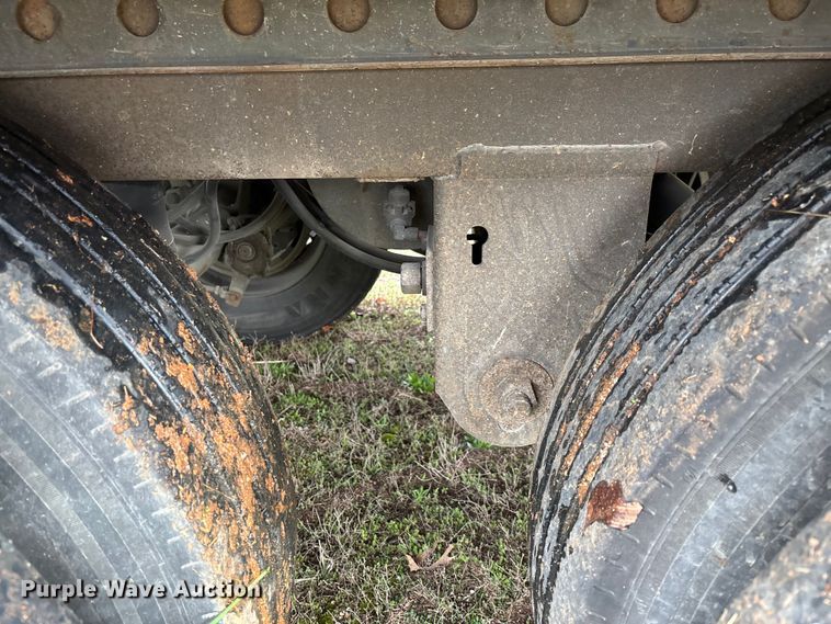 image for item FB3210 2006 Stoughton AVW-535T-S-C-AR dry van trailer