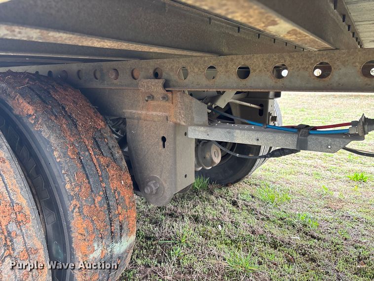 image for item FB3210 2006 Stoughton AVW-535T-S-C-AR dry van trailer