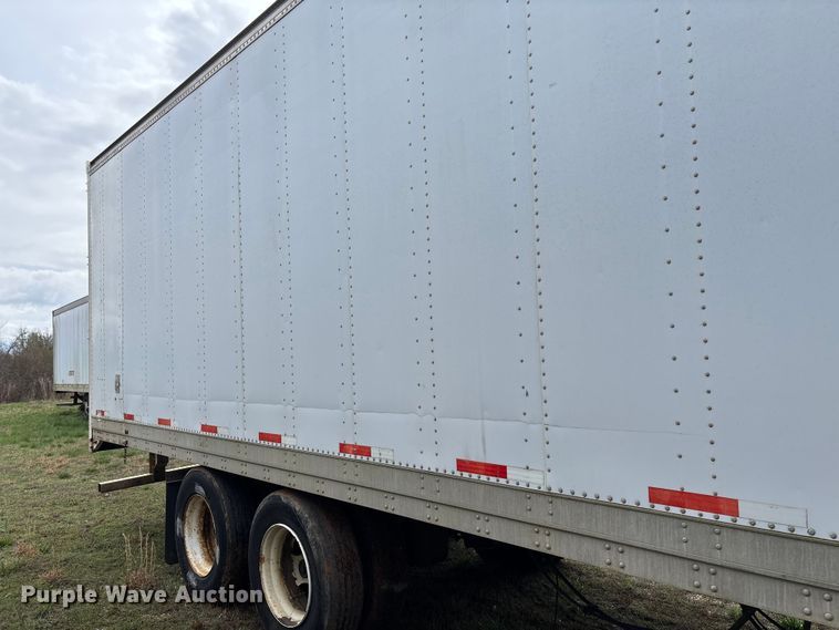 image for item FB3210 2006 Stoughton AVW-535T-S-C-AR dry van trailer